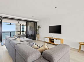 Circle on Cavill 37th Floor Ocean and River Views